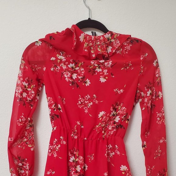 H&M Divided Red Floral Wrap Dress Sz Small - Picture 4 of 6